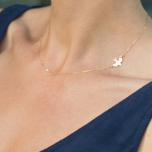 Load image into Gallery viewer, DOVE NECKLACE
